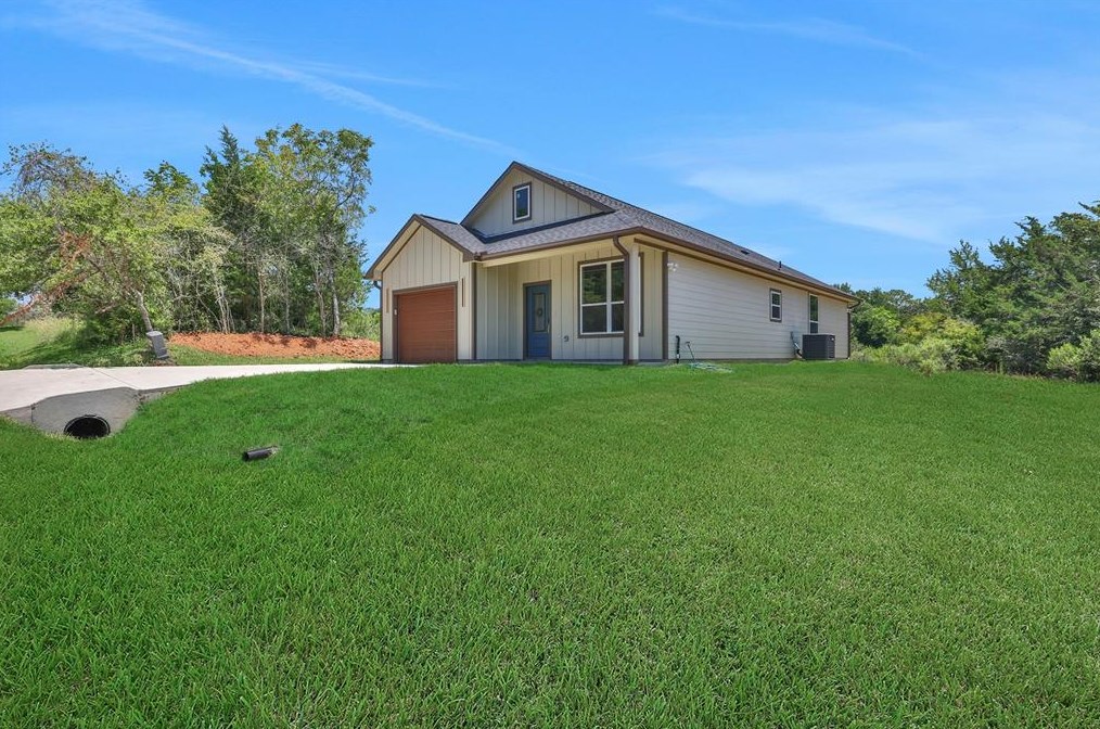 150 Piping Rock Pl, Stephen Creek, TX 77331-3181