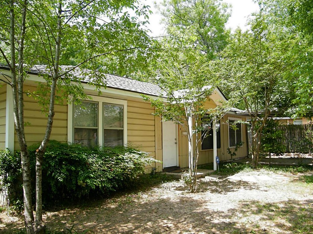 1201 Adams St, Conroe, TX 77301