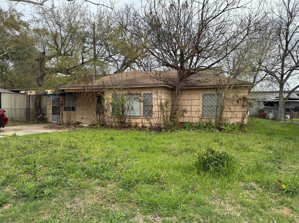 11530 Shoshone Rd, Houston TX 77055-1328 exterior