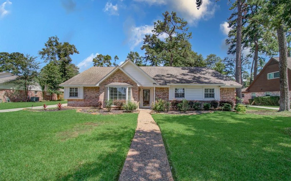 1211 Woodchurch Ln, Houston, TX 77073-1246