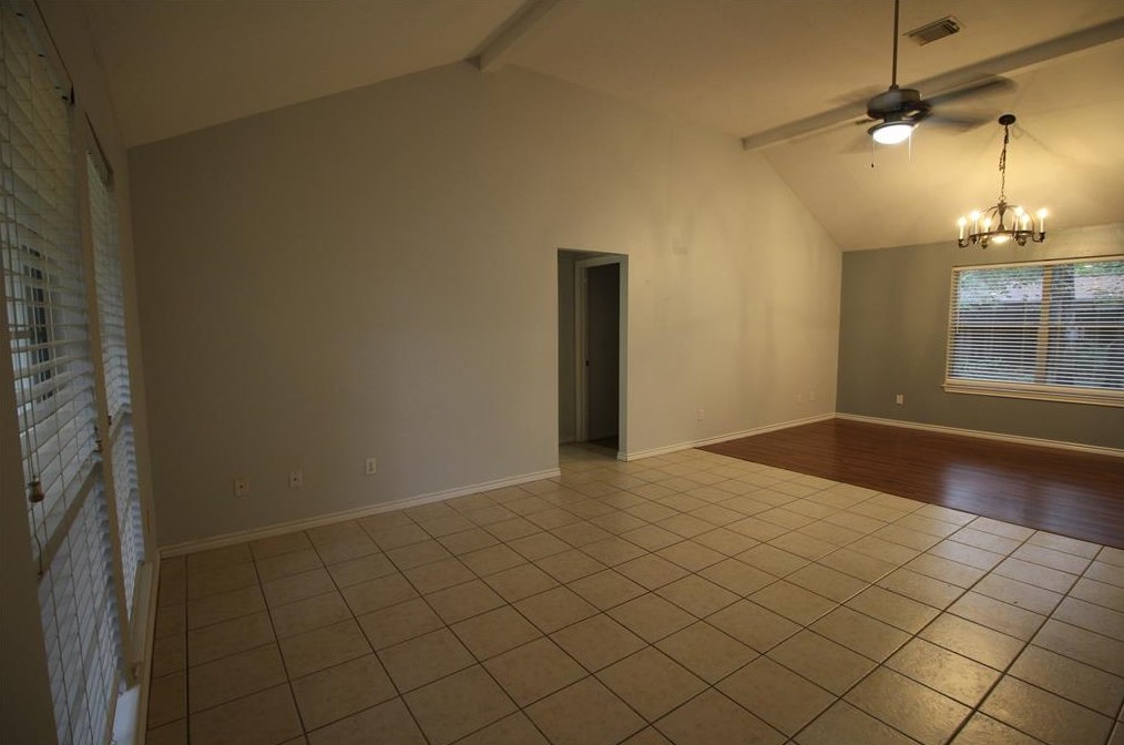 606 Springwood Dr, Conroe, TX 77385