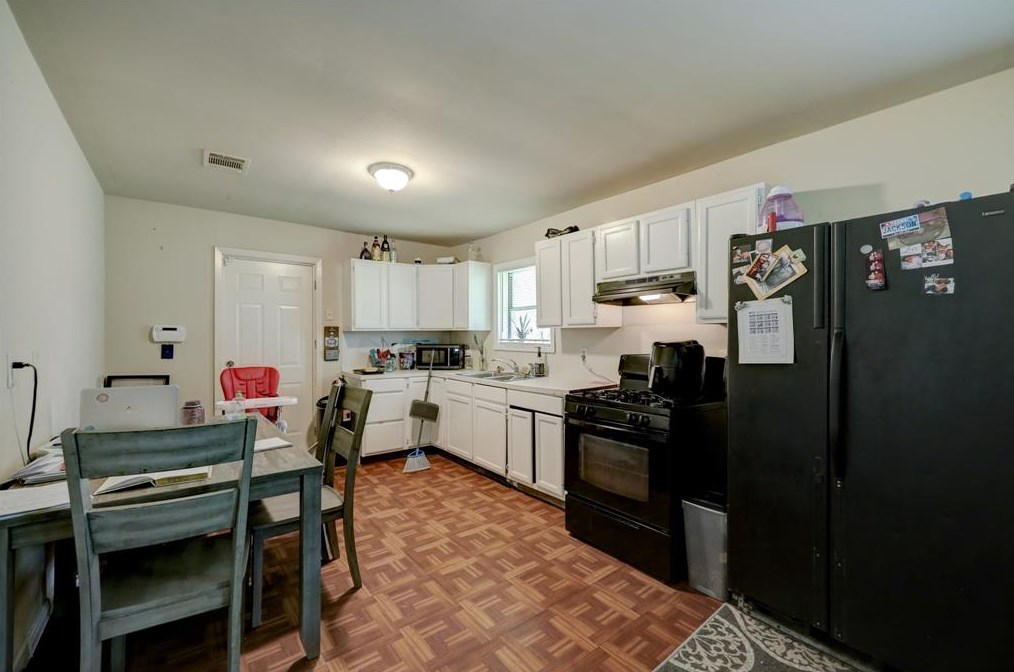 4438 Wylie, Houston TX  77026-5226 exterior