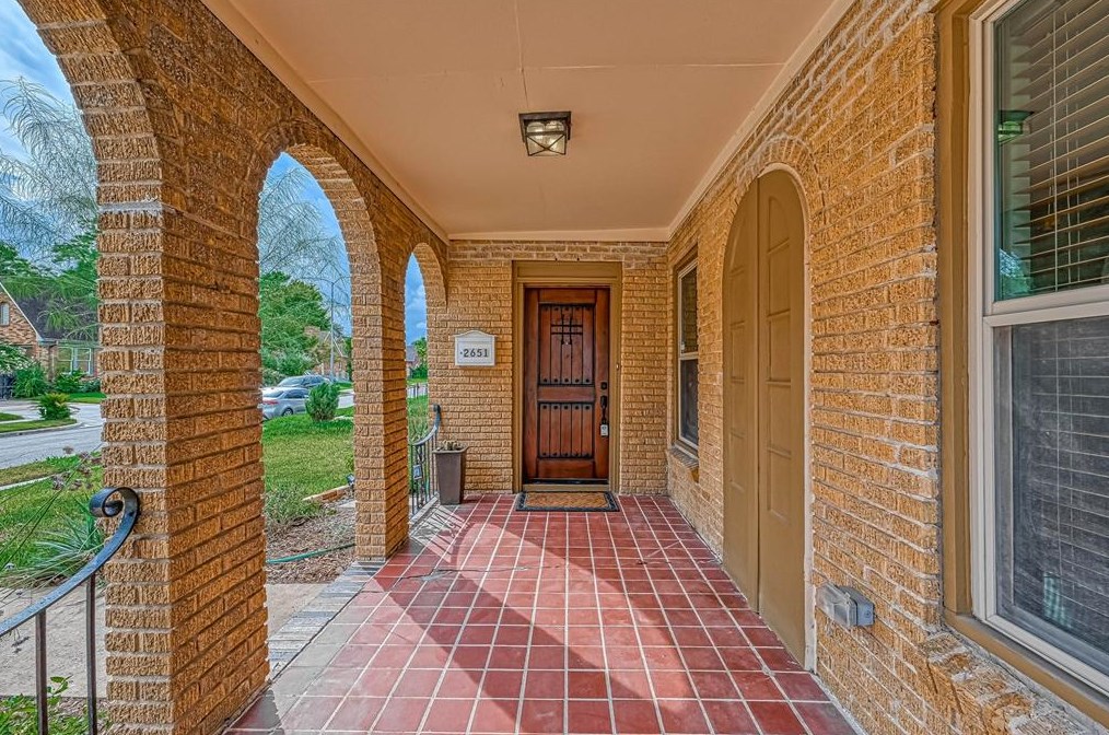 2651 Oakdale St, Houston, TX 77004-7727