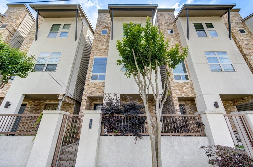 192 Harvard St, Houston, TX 77007-3720