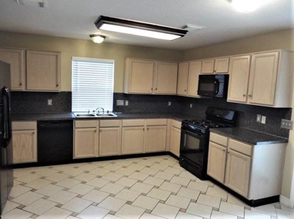 2103 Fallow Ln, Houston, TX 77049-1496