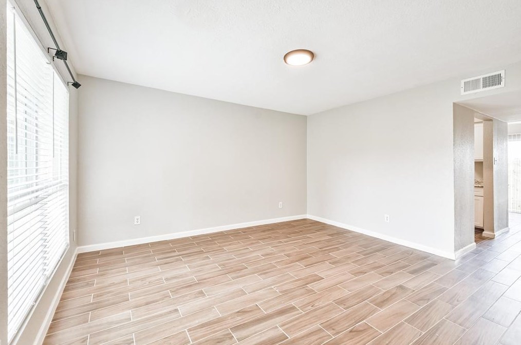8100 Creekbend Dr Apt 109, Houston, TX 77071
