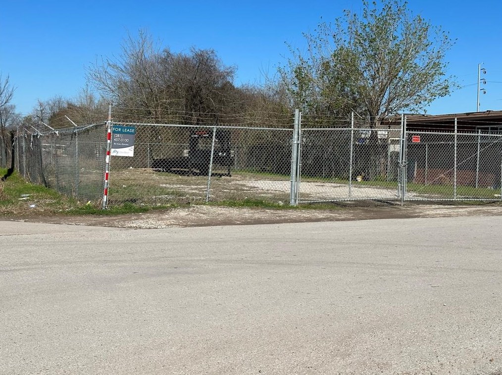 301 Mascot St, Houston TX  77029-4735 exterior