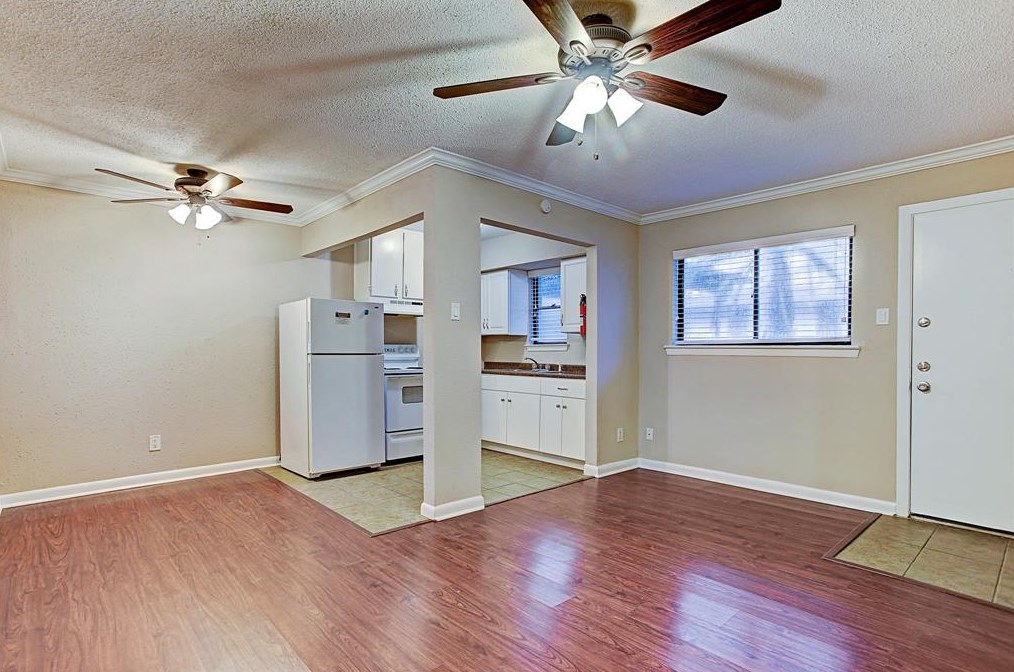 405 Hawthorne St #2, Houston, TX 77006