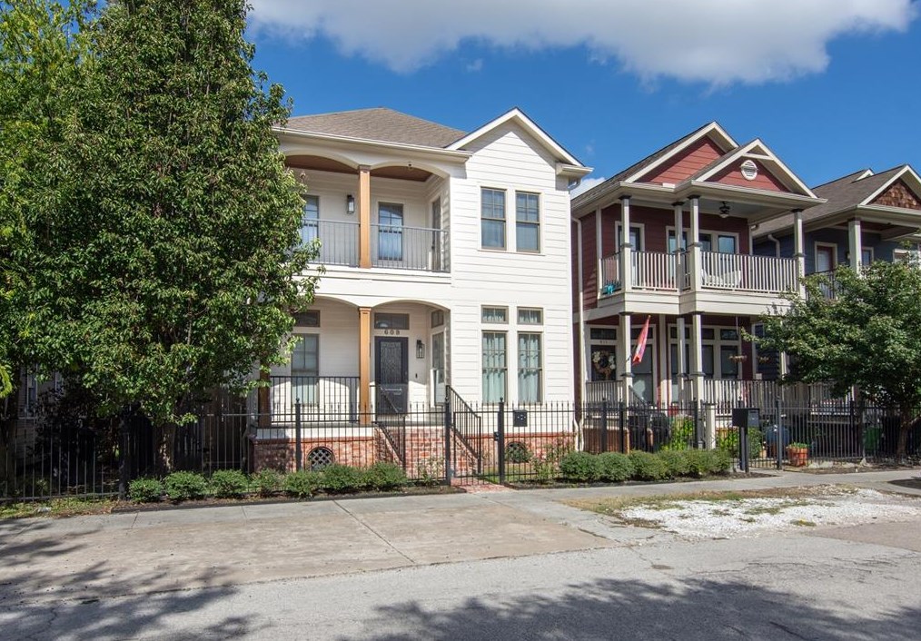 609 E 27th St, Houston, TX 77008