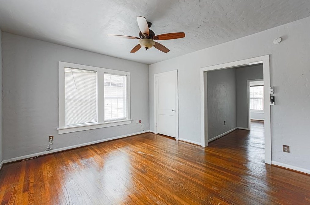 907 W Gray St Apt 4, Houston, TX 77019