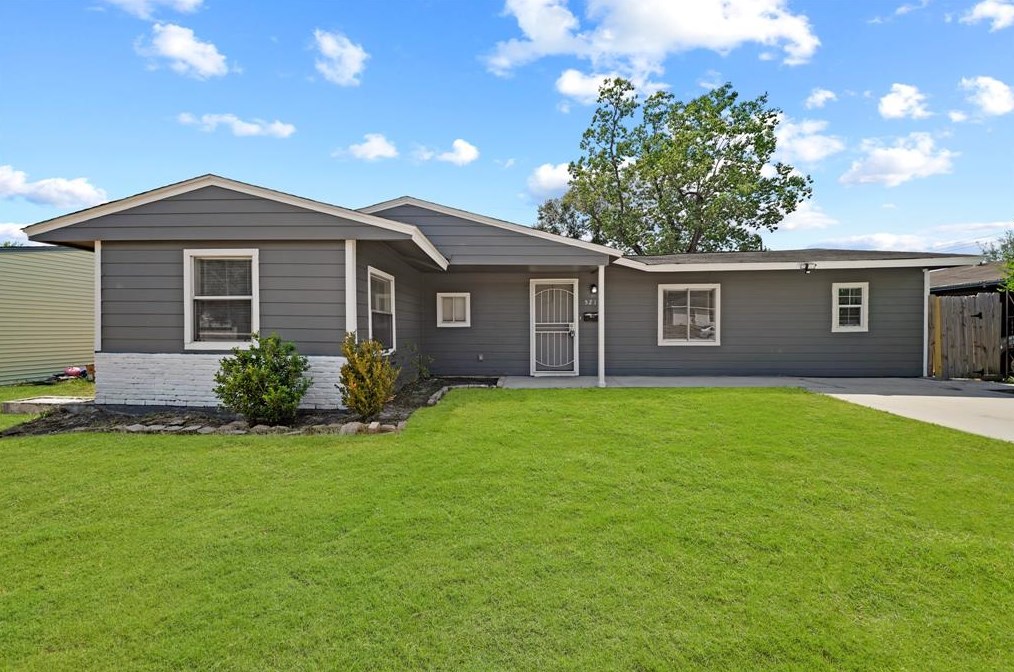 5210 Balkin St, Houston, TX 77021-4405