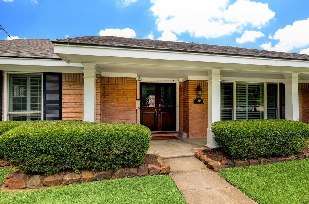 3618 Cloverdale St, Houston TX  77025-4104 exterior