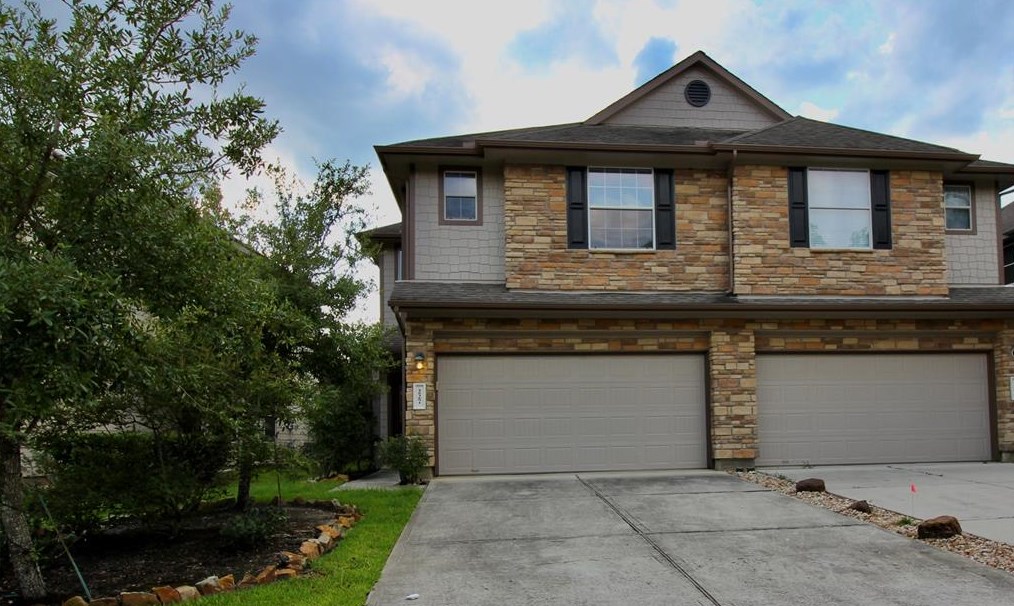 227 Bloomhill Pl, Magnolia, TX 77354-3278