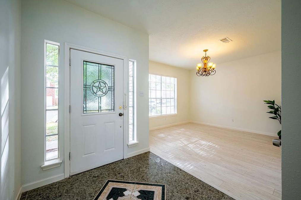 10122 Duchamp Dr, Houston, TX 77036