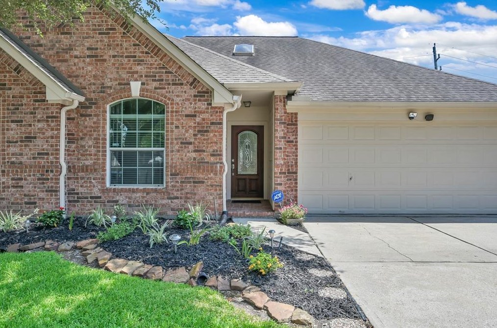 8935 Westwillow Dr, Houston, TX 77064-8892