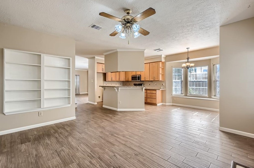 1107 Cedar Shoals Rd, Houston, TX 77062