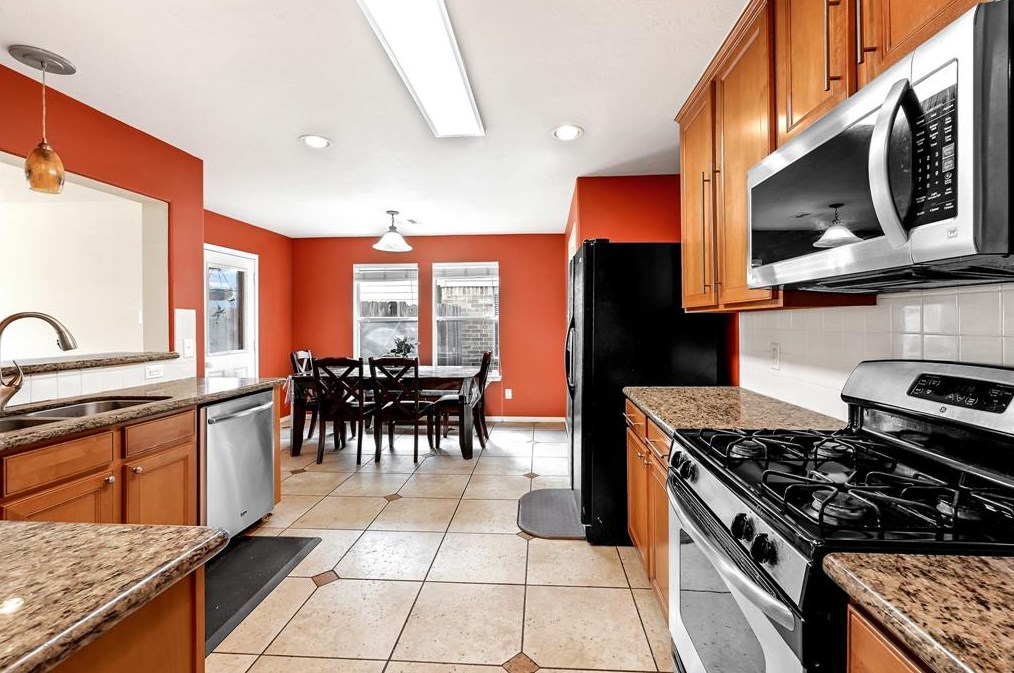 22110 Bridgestone Crossing Dr, Spring TX  77388-3567 exterior