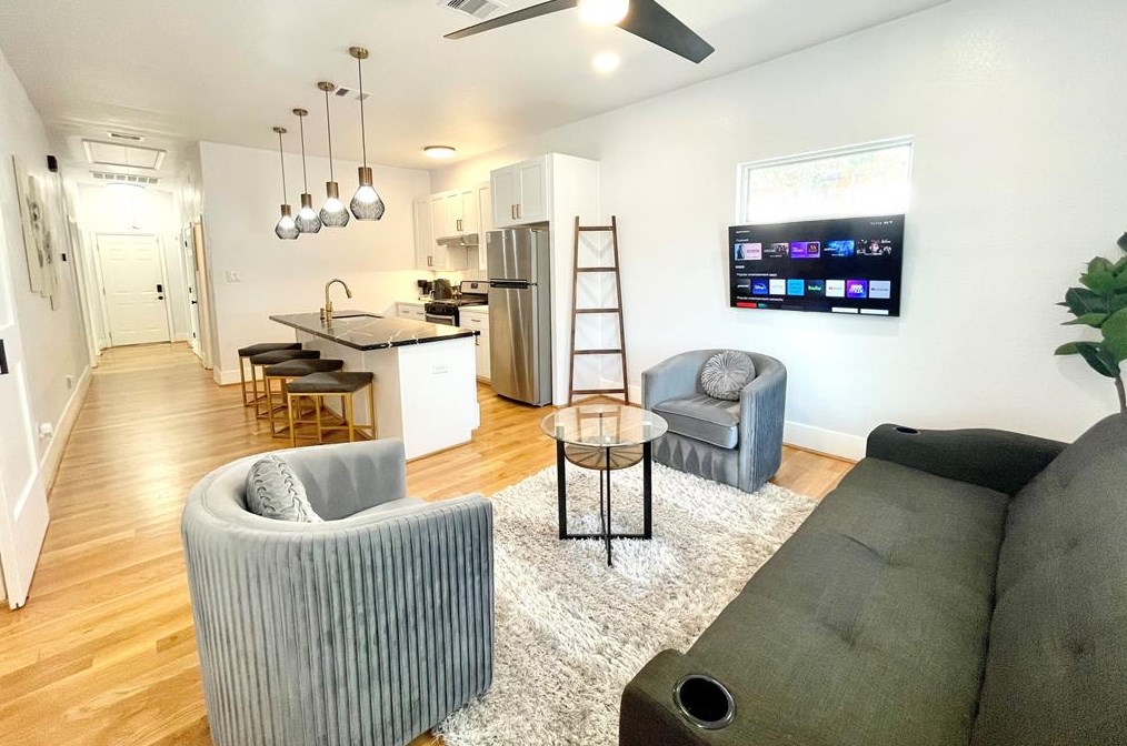 1401 Sydnor St, Houston, TX 77020-8239