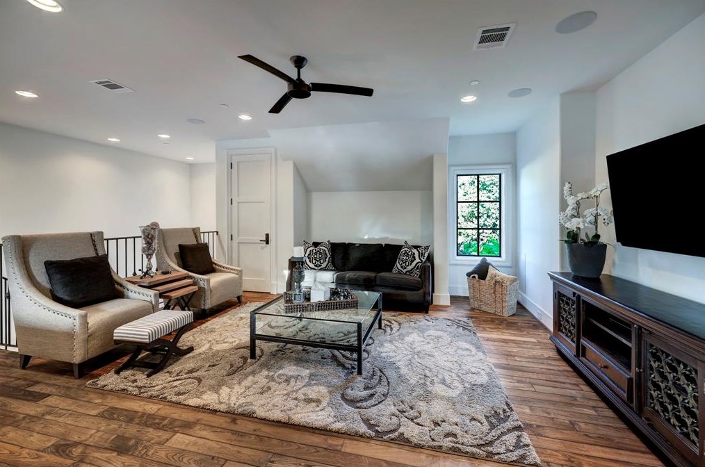 209 Bryn Mawr Cir, Houston TX  exterior