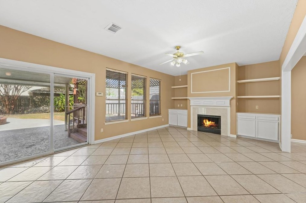 11826 Matagorda Ln, Sugar Land, TX 77498