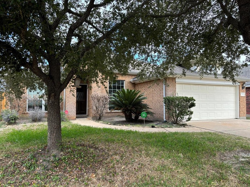 17411 N Riata Lake Dr, Cypress, TX 77433
