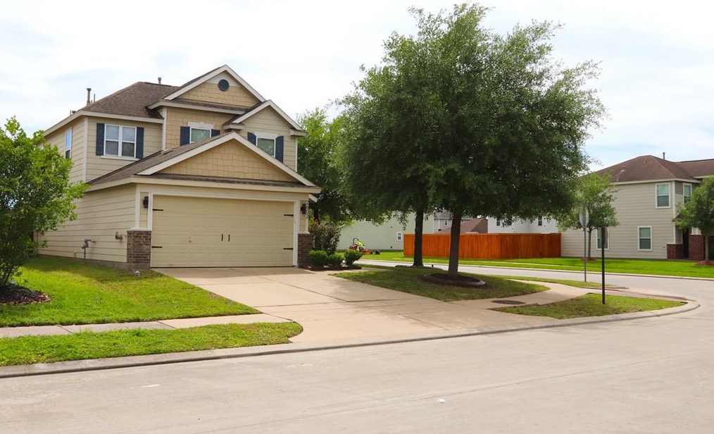 2602 Skyview Cove Ct, Houston, TX 77047-5800
