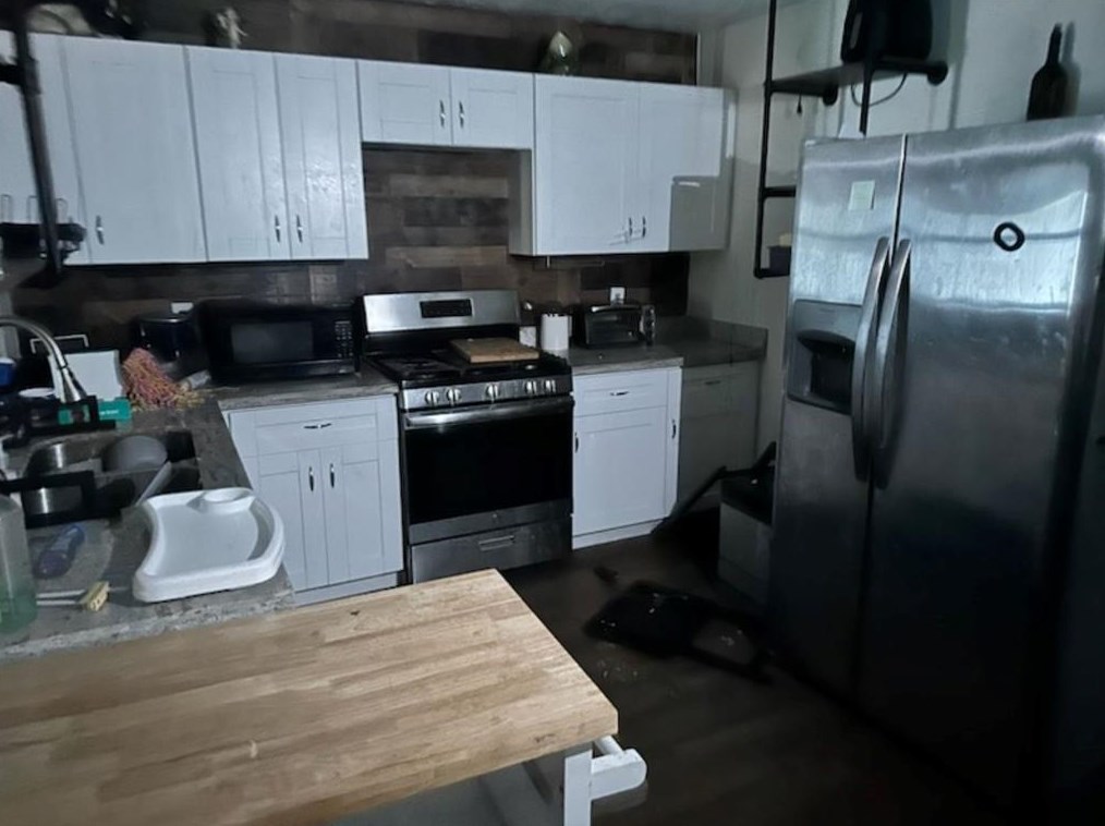 3103 Hartcliff Cir, Katy TX  77449-6603 exterior