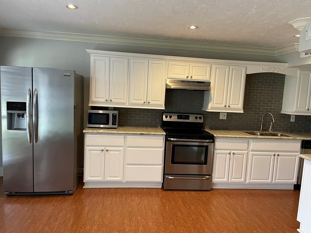 7510 Shadyvilla Ln #9, Houston, TX 77055