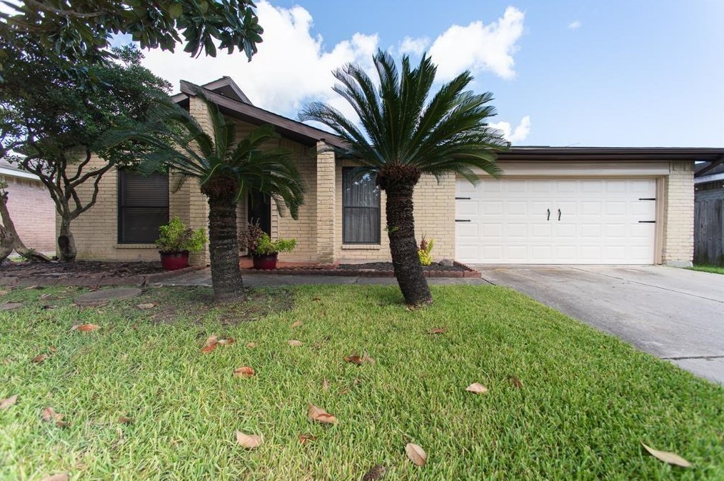 16031 Windom Dr, Houston, TX 77598