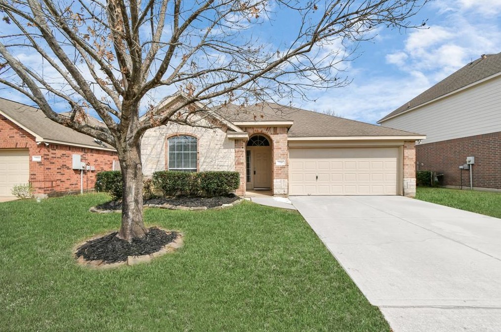 730 Shady Lodge Ln, Spring, TX 77373-8589