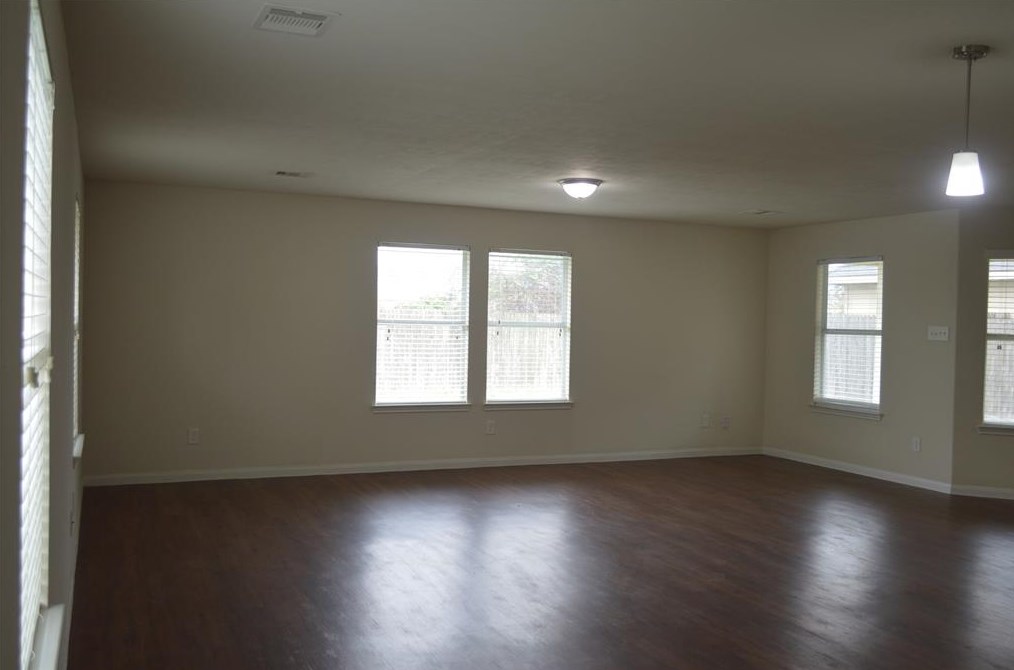 22335 Queenbury Hills Dr, Houston TX  77073-5685 exterior