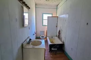 306 E Ida Ave, Electra, TX 76360 - Photo 16