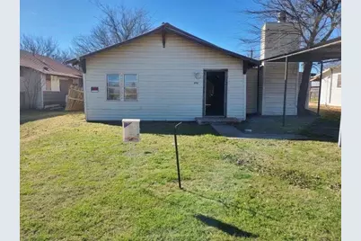 306 E Ida Avenue, Electra, TX 76360 - Photo 1