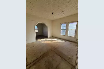 306 E Ida Avenue, Electra, TX 76360 - Photo 12