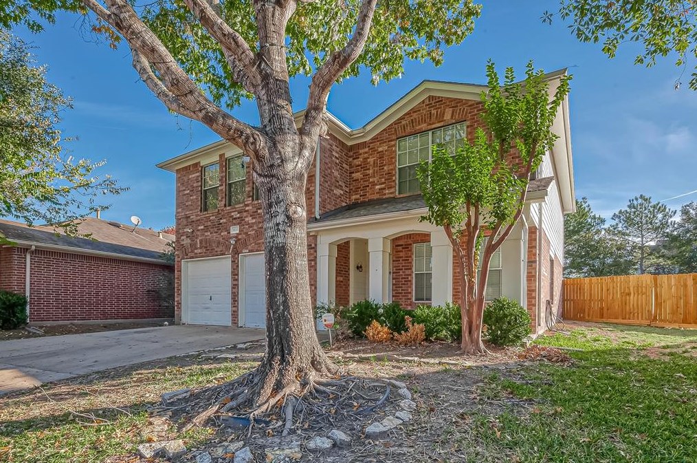 6835 Brighton Hill Ln, Katy, TX 77450