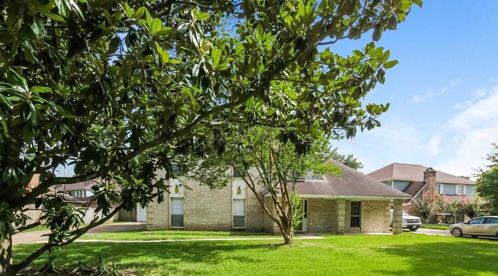 5618 Forest Timbers Dr, Humble, TX 77346