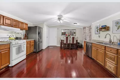 1305 N Blair Avenue, Cleveland, TX 77327 - Photo 4