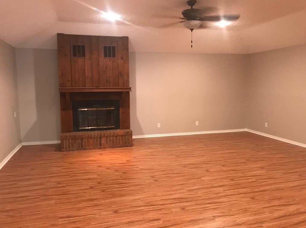 1302 Serpentine Dr, Houston TX  77029-3042 exterior