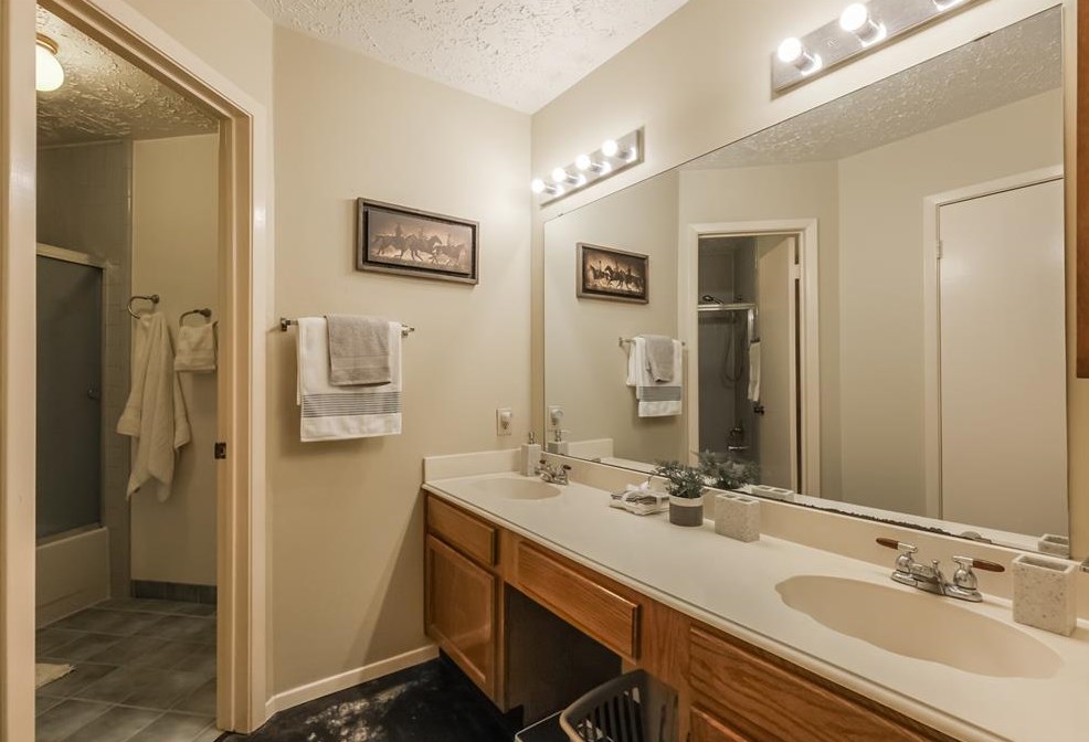 3719 Embarcadero Dr, Houston TX 77082-2905 exterior