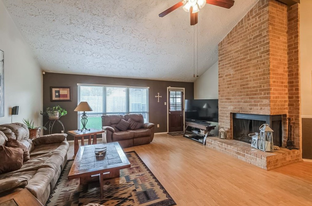 3719 Embarcadero Dr, Houston TX 77082-2905 exterior