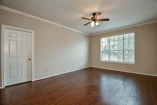 2255 Braeswood Park Dr, Houston, TX 77030 - Photo 2