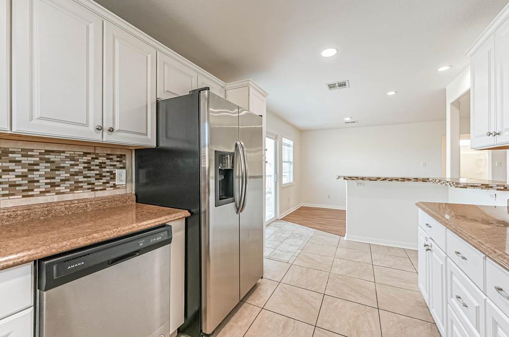 2314 103rd St, Galveston, TX 77554