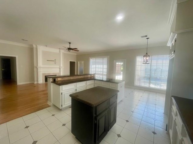 1911 Lauren Lake Dr, League City, TX 77573