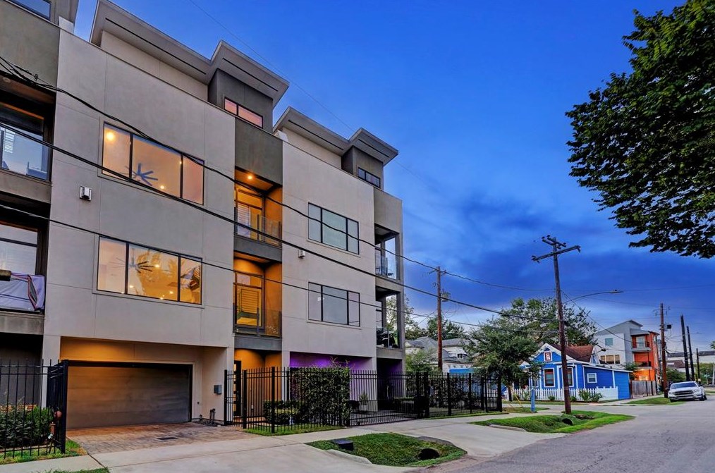 1411 Hickory St, Houston, TX 77007-6232