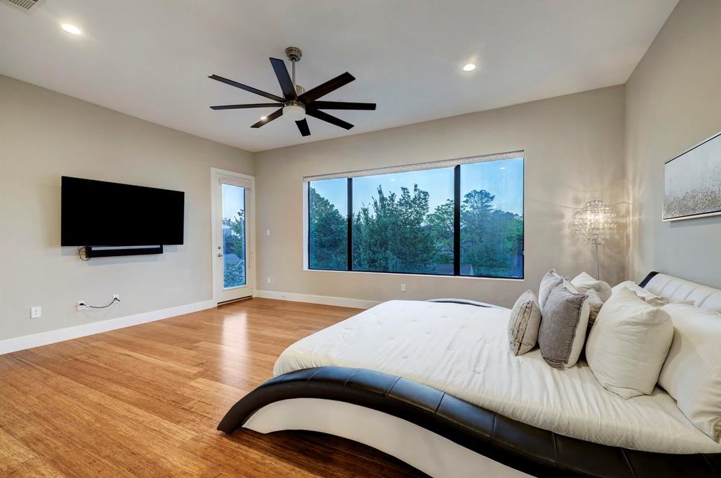 1411 Hickory St, Houston TX  77007-7733 exterior