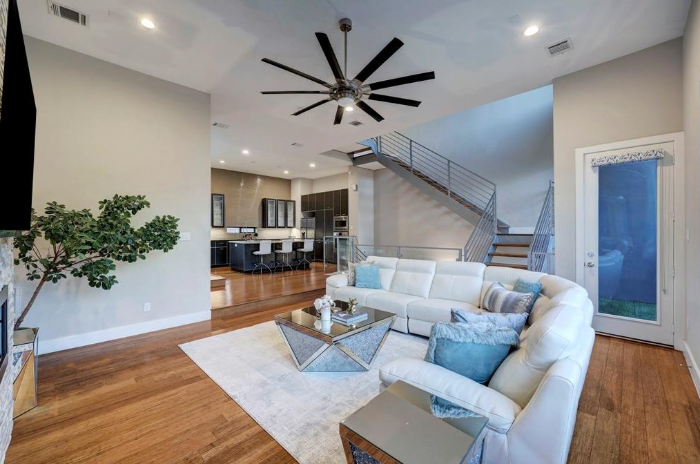 1411 Hickory St, Houston TX  77007-7733 exterior