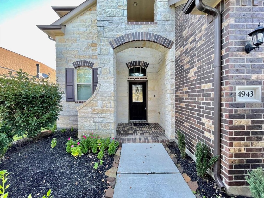 4943 Ginger Bluff Trl, Katy TX  77494-3624 exterior