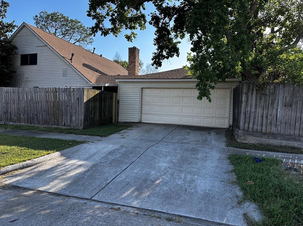 10031 Sagerock Dr, Houston TX  77089-4204 exterior