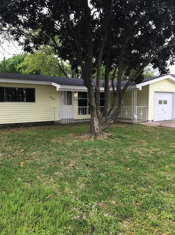 1306 Glencrest Dr, Pasadena, TX 77502-5128