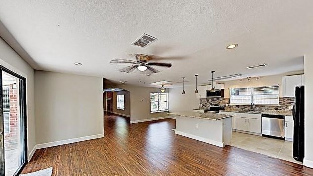 22826 Provincial Blvd, Katy TX  77450-1632 exterior